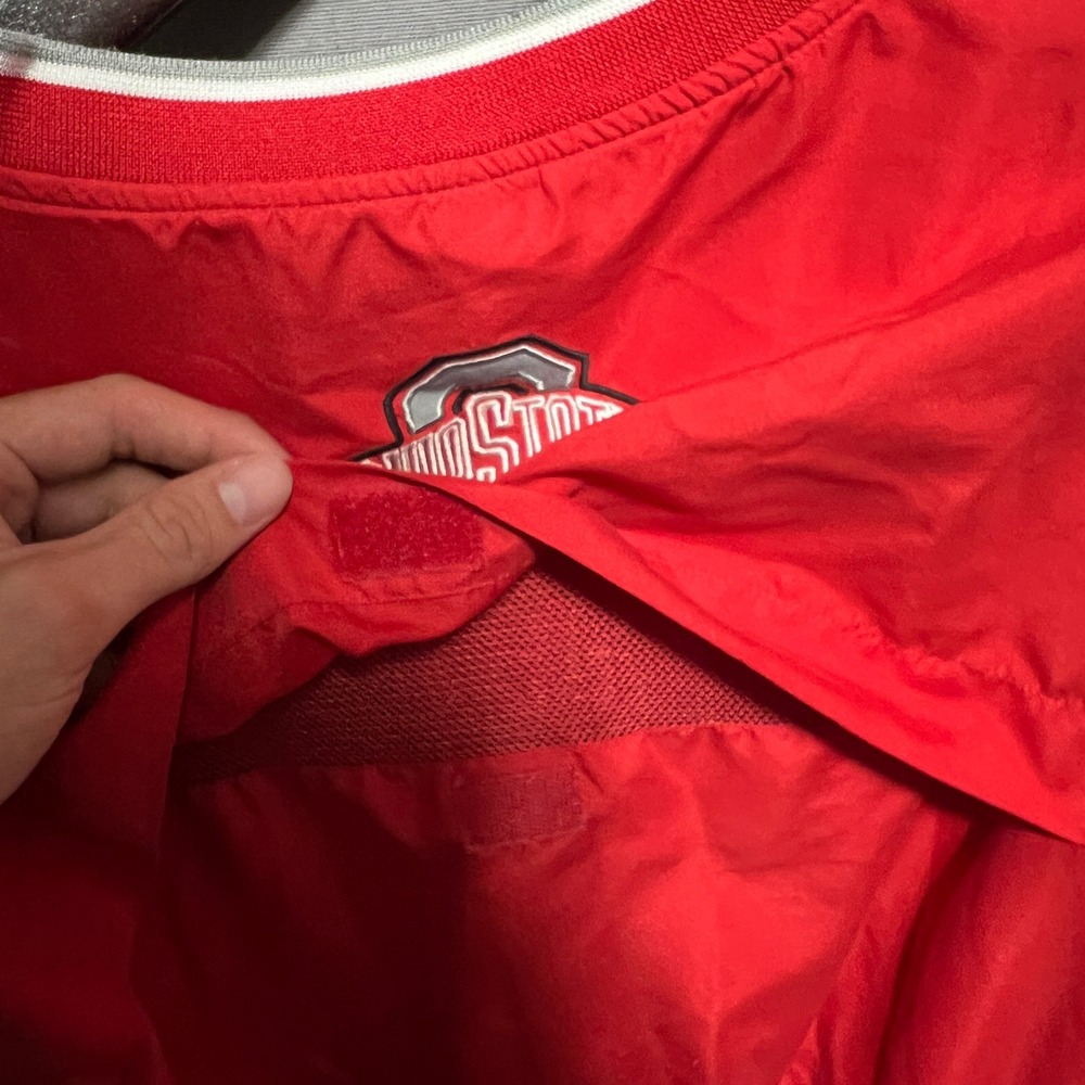 Ohio State Buckeyes Official Team Shop V-Neck Windshirt Pullover Red Mens XL - Picture 5 of 7